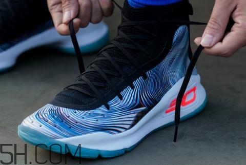 under armour curry 4實(shí)戰(zhàn)測(cè)評(píng)怎么樣？