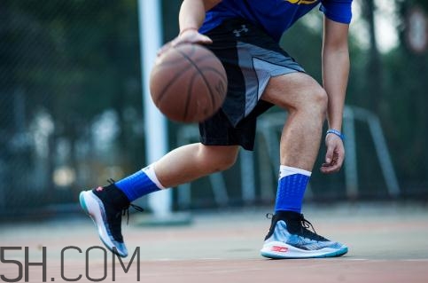 under armour curry 4實(shí)戰(zhàn)測(cè)評(píng)怎么樣？