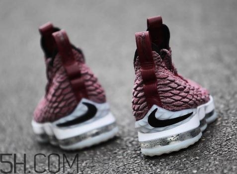 nike lebron 15 wine紅酒配色發(fā)售時(shí)間_多少錢？