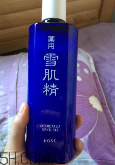 雪肌精化妝水適合干皮嗎？適合痘肌嗎？