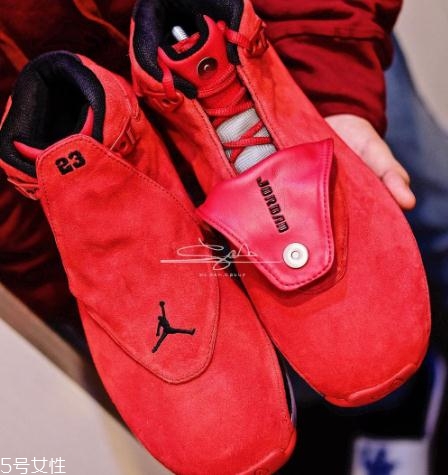 air jordan 18 toro大紅配色發(fā)售時間_實物曝光