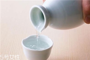 白酒為什么是辣的？原來(lái)是這個(gè)原因