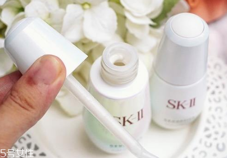 sk2小燈泡和小銀瓶哪個好？sk2小燈泡使用測評