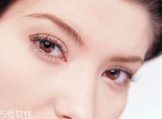 割雙眼皮后怎樣恢復(fù)快？女人不能割雙眼皮的時(shí)期