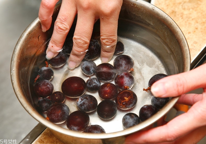 小蘇打洗菜能去農(nóng)藥殘留嗎 洗菜的6個小技巧