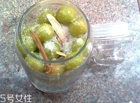 余甘子怎么吃？腌制風(fēng)味最佳