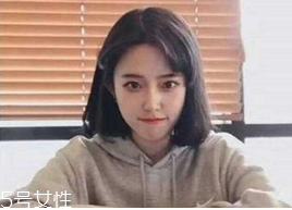 什么女孩適合不留劉海？圓臉妹子掀起劉海更適合你