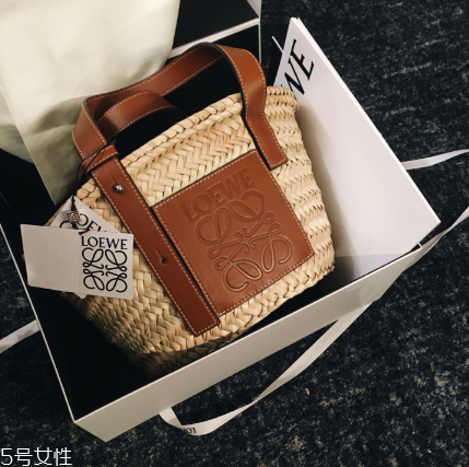 loewe是奢侈品嗎？西班牙百年奢華品牌