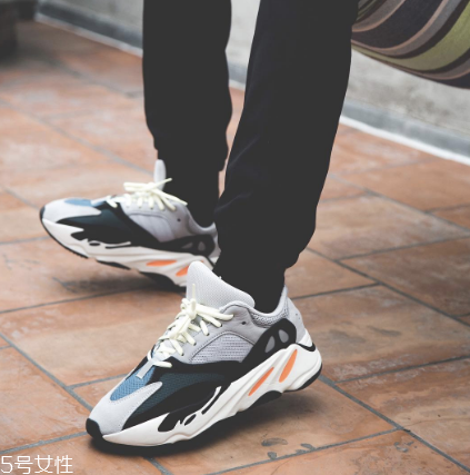 yeezy 500 2018新款配色發(fā)售時間_有哪幾款？