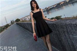 女生怎么穿有個(gè)性？做個(gè)性感又迷人的酷girl