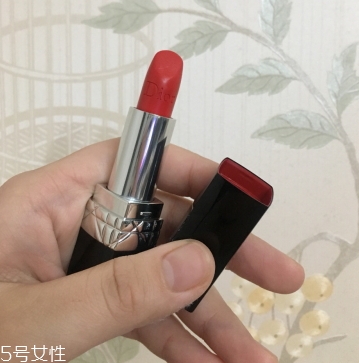 迪奧口紅844適合什么膚色？顯白嗎？