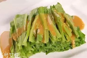 油麥菜怎么涼拌好吃？加點麻醬調(diào)味