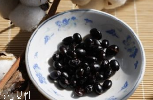 黑豆泡醋用生豆還是熟豆？熟不熟都可以