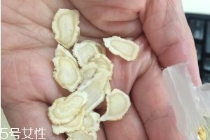 西洋參治失眠嗎？服用過量還會(huì)導(dǎo)致失眠