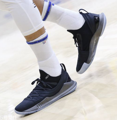 under armour curry 5庫里五代戰(zhàn)靴多少錢？