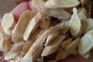 黃芪是什么味道？有點(diǎn)大豆味