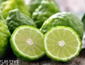 柑橘調(diào)香水好聞嗎？吃了這個(gè)大橘子