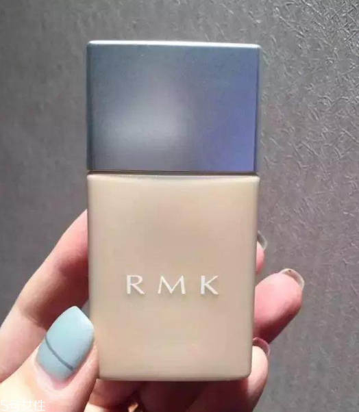 rmk水凝粉底霜色號試色 rmk最新款4款粉底的區(qū)別