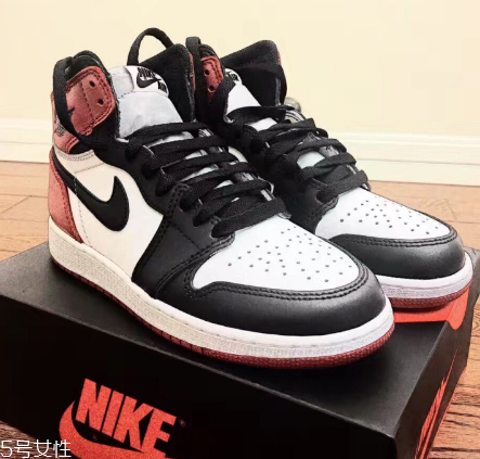 aj 1黑腳趾多少錢(qián)？aj 1黑腳趾市場(chǎng)價(jià)格