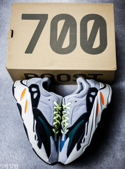 yeezy 700開箱測(cè)評(píng) yeezy 700上腳腳感怎么樣