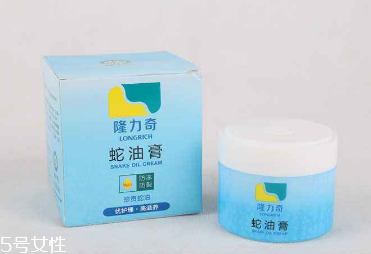 蛇油膏能治灰指甲嗎？灰指甲能用蛇油膏治嗎？