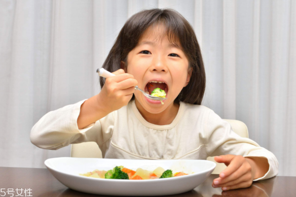 孩子飲食習慣需要從小開始抓起