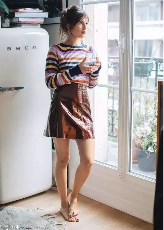 女生秋冬穿什么顏色衣服好看 2018年秋冬十大流行色