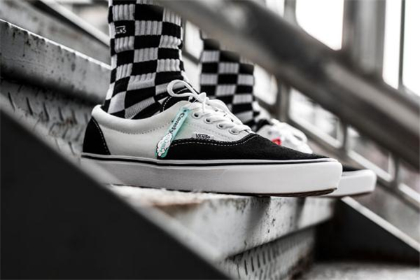 vans comfycush怎么樣 vans全新科技測評(píng)