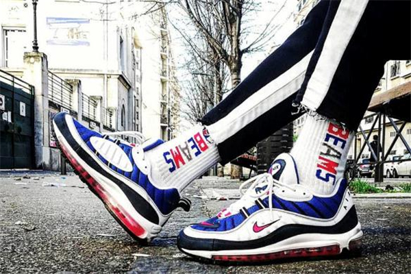 nike air max 98高達(dá)怎么搭配 ins爆款搭配