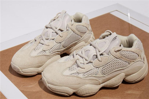 yeezy 500怎么清洗 椰子500清洗方法