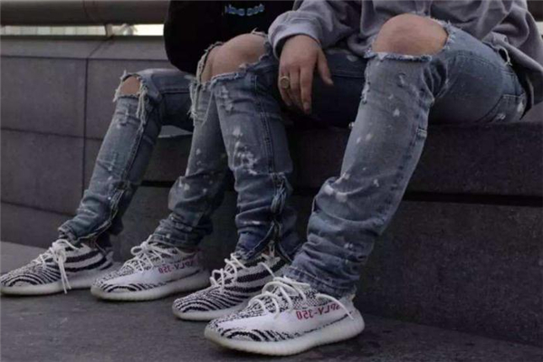 yeezy 350鞋底開(kāi)裂怎么辦 yeezy鞋底開(kāi)裂正常嗎