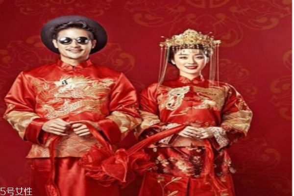 結婚應該穿中式還是西式的呢 嫁衣有什么講究嗎