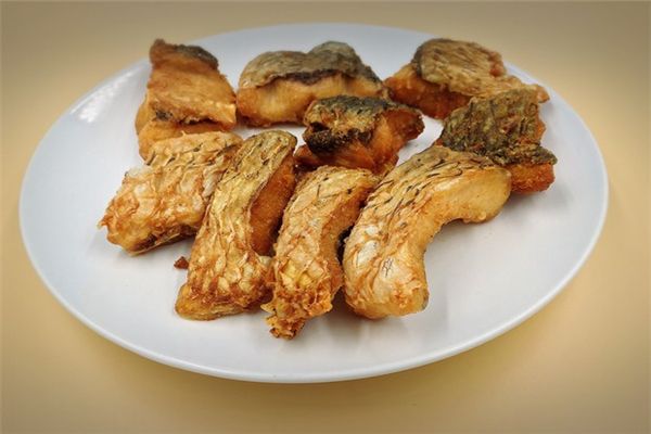 炸魚(yú)塊怎么做酥脆 炸魚(yú)的面糊怎么調(diào)