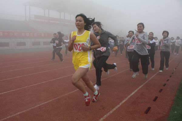 長跑是有氧運(yùn)動嗎 長跑正確的姿勢和呼吸是怎樣的