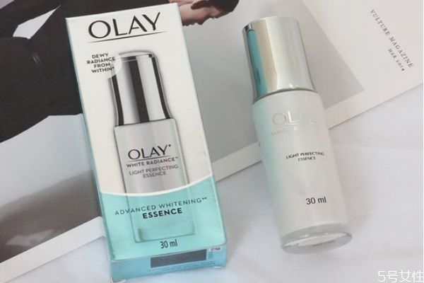 olay淡斑小白瓶和光感小白瓶哪個(gè)好 olay淡斑小白瓶?jī)r(jià)錢