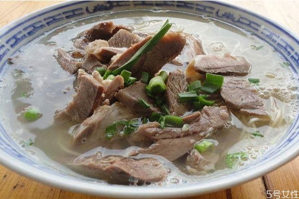 什么是喝羊肉湯最好呢 羊肉湯可以天天喝嗎