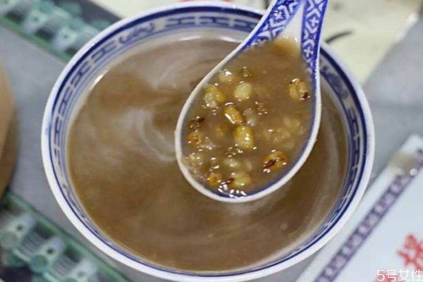 綠豆沙應(yīng)該怎么做呢 綠豆沙有什么營養(yǎng)價(jià)值呢