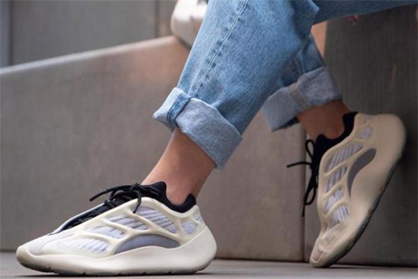 yeezy 700 v3異形真假對(duì)比 椰子700v3異形真假鑒定