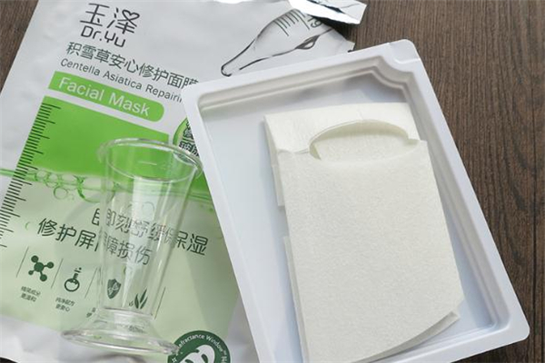 玉澤積雪草安心修護(hù)面膜成分 玉澤面膜用完要洗臉嗎