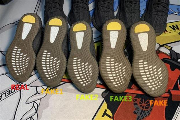 yeezy350黑生膠真假對比 椰子350黑生膠真假鑒定