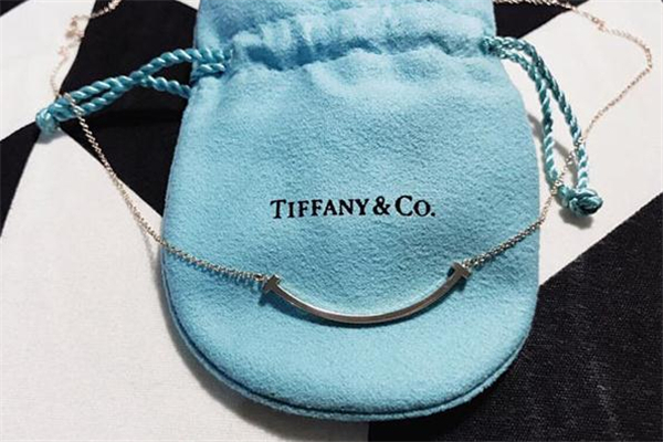 tiffany笑臉項鏈尺寸 蒂芙尼笑臉項鏈大號好看還是小號