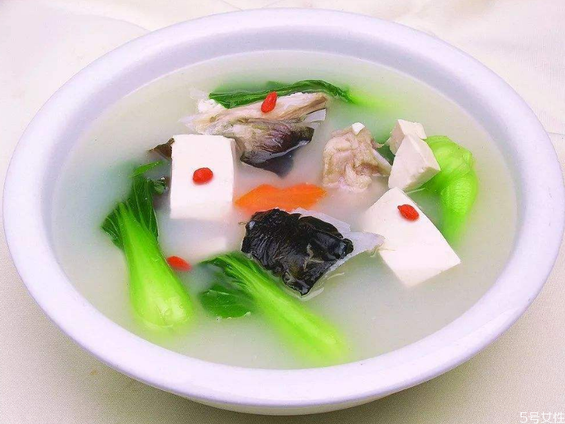 魚頭豆腐湯熬多久 魚頭豆腐湯選哪種魚頭 