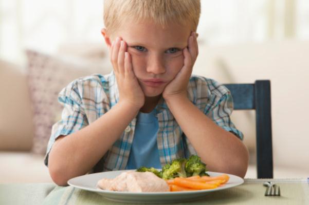 孩子挑食不長個怎么辦 孩子挑食特別嚴(yán)重怎么辦