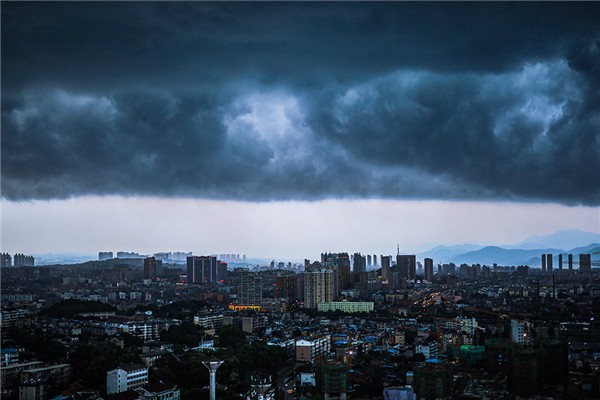 陜西勉縣暴雨致6萬人用水困難 暴雨下多久有危險