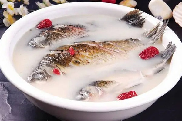 鯽魚湯有腥味怎么去除 鯽魚湯怎么做既沒有腥味又鮮