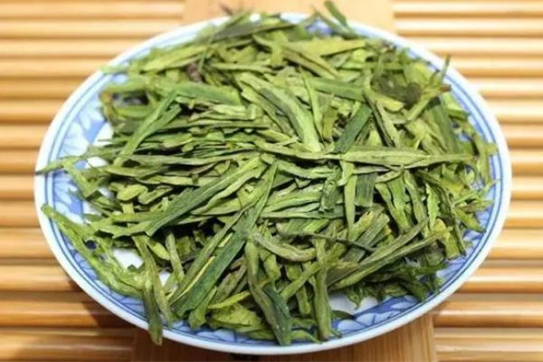 龍井茶和碧螺春茶哪個(gè)好 龍井茶屬于什么檔次